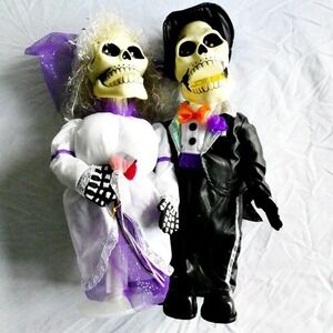 The NEWLY DEADS Singing Animated Skeletons I'VE GOT YOU BABE Halloween 18" Tall